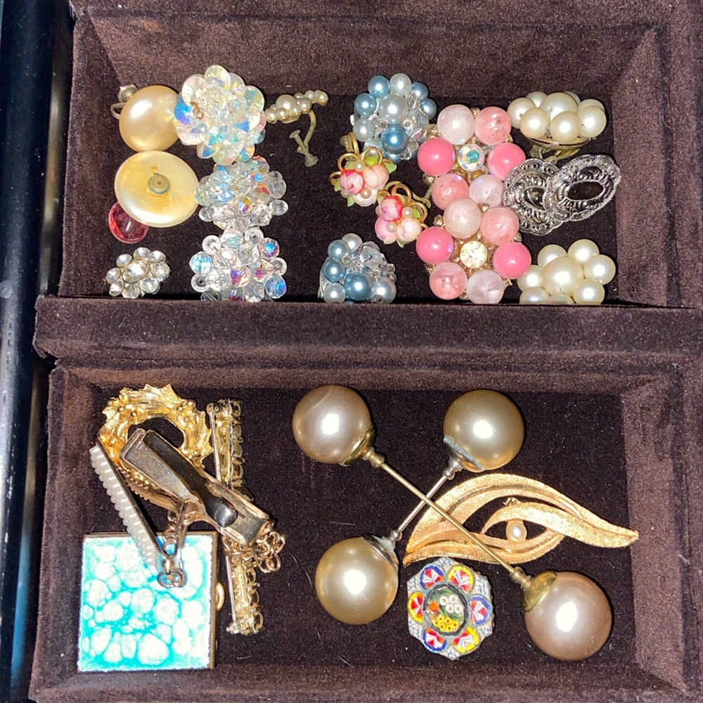 Vintage jewelry earrings necklaces pins bracelets various condition and pieces